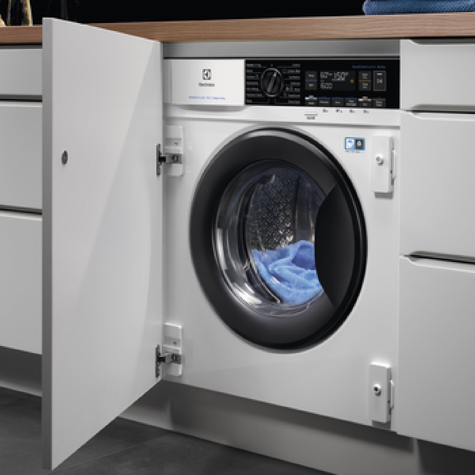 Встраиваемая стиральная машина с сушкой Электролюкс еw7w3r68sl